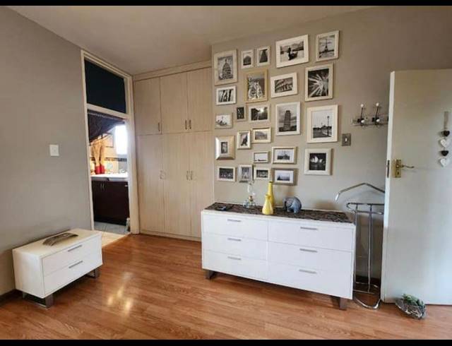 2 BEDROOM PROPERTY TO RENT IN BEDFORD GARDENS